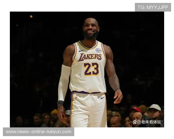 詹姆斯末节连攻得手,湖人稳住战线